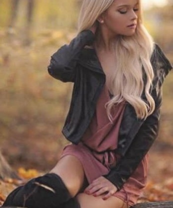 Моя нежная кожа и креативный подход подарят тебе незабываемые моменты наслаждения. Я знаю, как удовлетворить твои самые тайные желания и сделать тебя счастливым. Проведи со мной несколько часов и открой для себя новые грани удовольствия. В моем арсенале - широкий спектр услуг, от прекрасной классической массажной программы до пылкого эротического шоу. Мои клиенты всегда остаются довольными и возвращаются ко мне снова и снова. Почувствуй настоящую страсть в объятиях Москвы. Фото 100% мои. 🌹🔥😘 14522, 18 лет